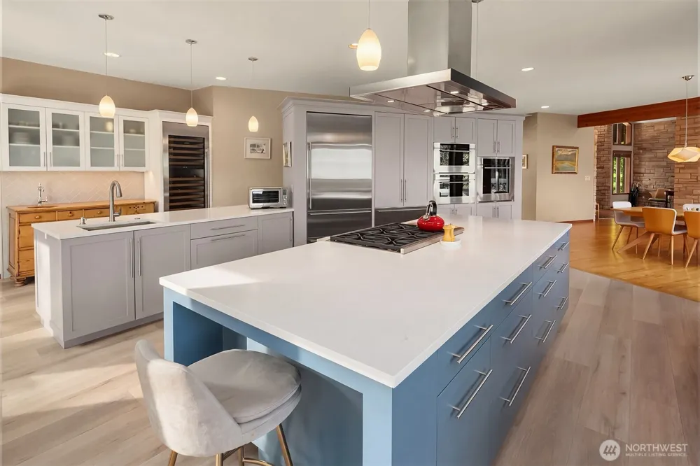 8425 SW 216th Street Vashon, WA 98070