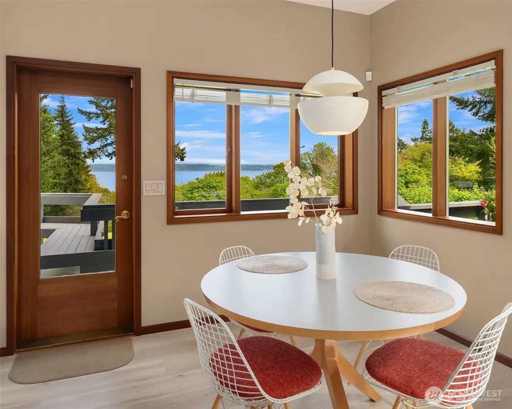 8425 SW 216th Street Vashon, WA 98070