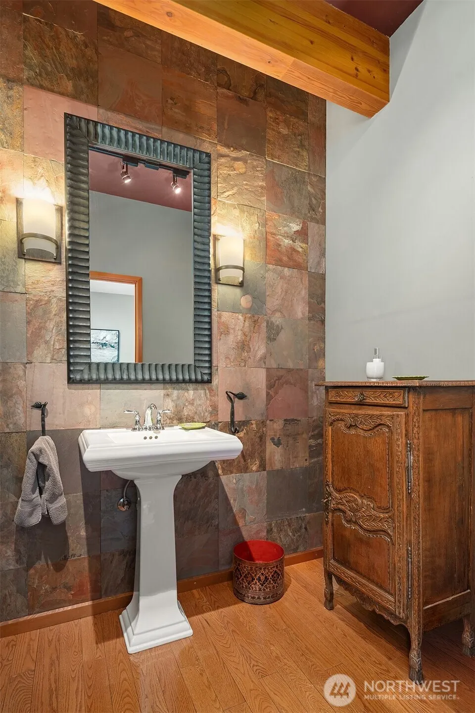 8425 SW 216th Street Vashon, WA 98070