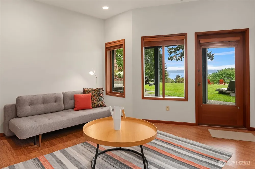 8425 SW 216th Street Vashon, WA 98070