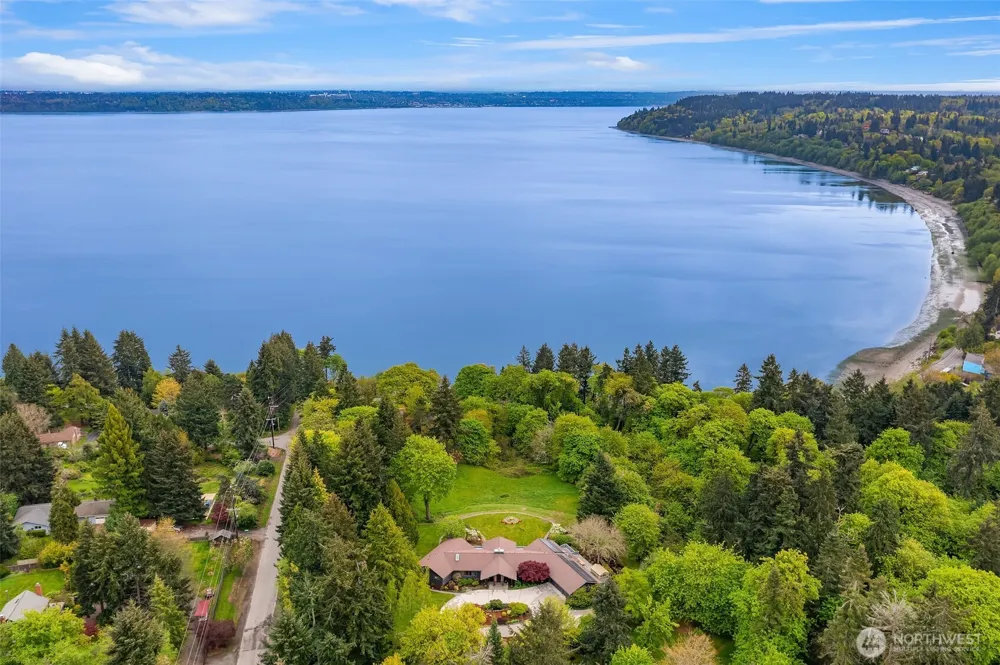8425 SW 216th Street Vashon, WA 98070