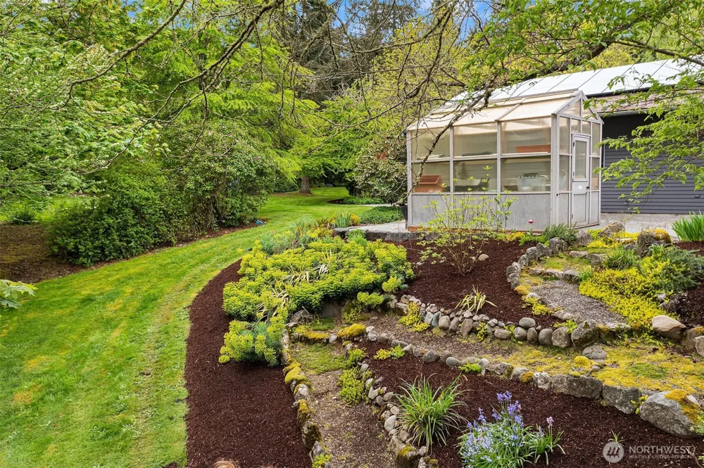 8425 SW 216th Street Vashon, WA 98070
