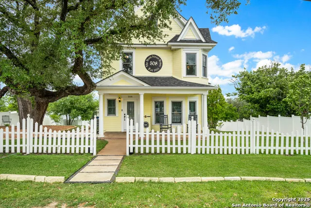 508 Main Marble Falls, TX 78654