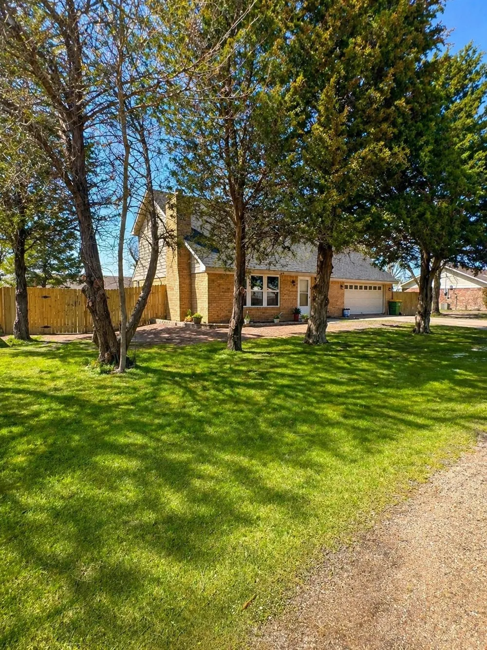 104 Cedar Creek Drive Groesbeck, TX 76642