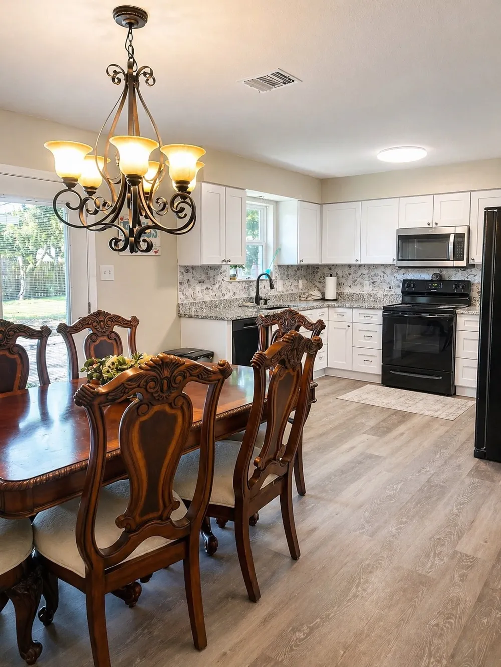 104 Cedar Creek Drive Groesbeck, TX 76642