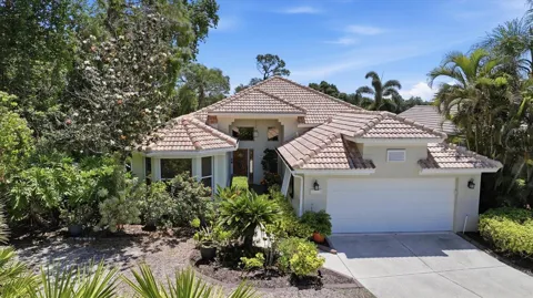8009 HAMPTON COURT