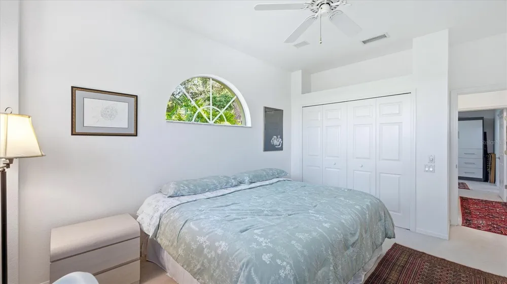 8009 HAMPTON COURT University Park, FL 34201