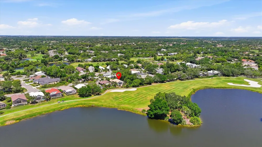 8009 HAMPTON COURT University Park, FL 34201