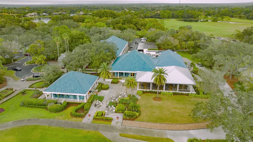 8009 HAMPTON COURT University Park, FL 34201