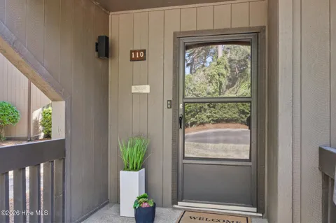 10 Pine Tree Road ## 110