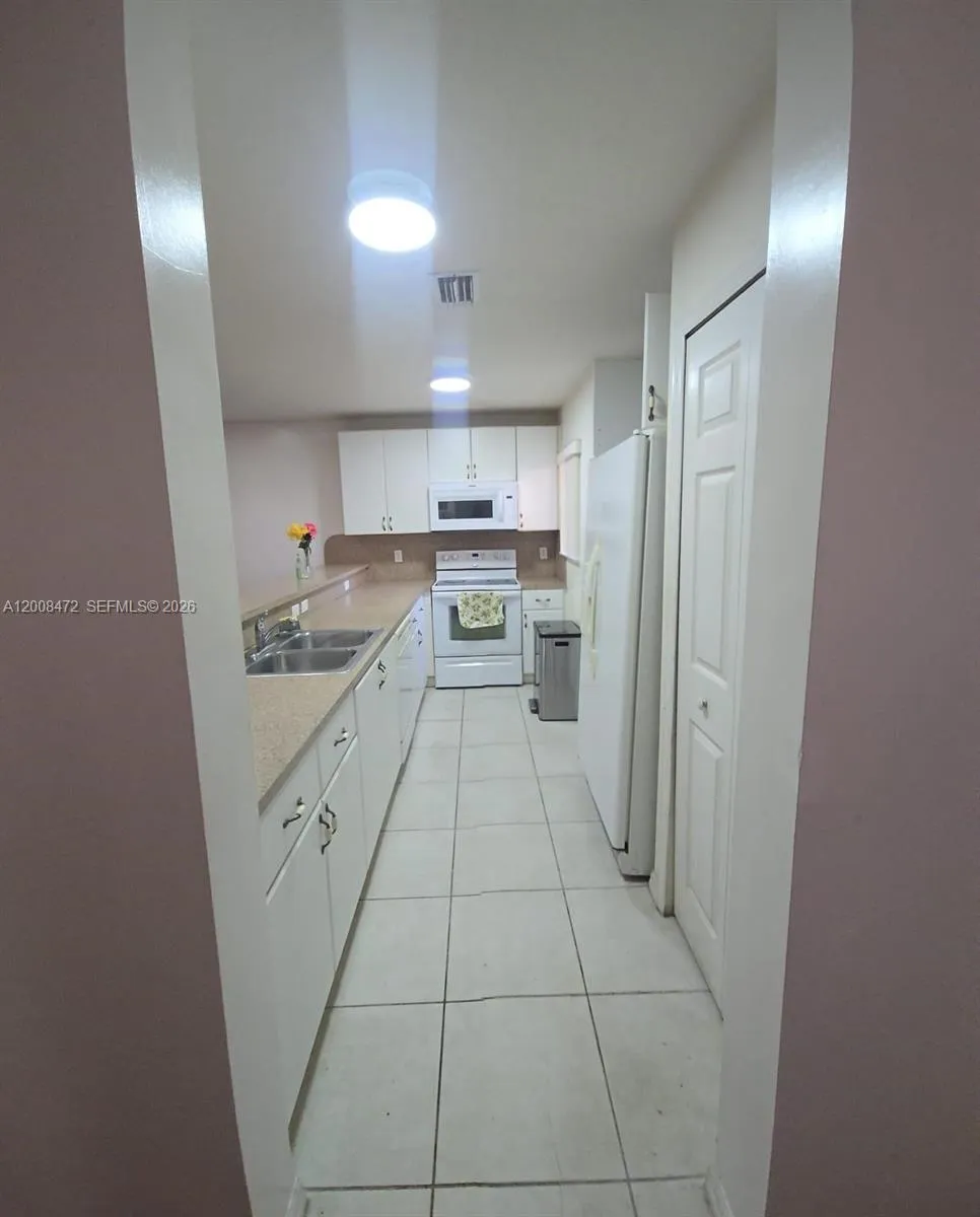 22911 SW 88th Pl #5-21 Cutler Bay, FL 33190