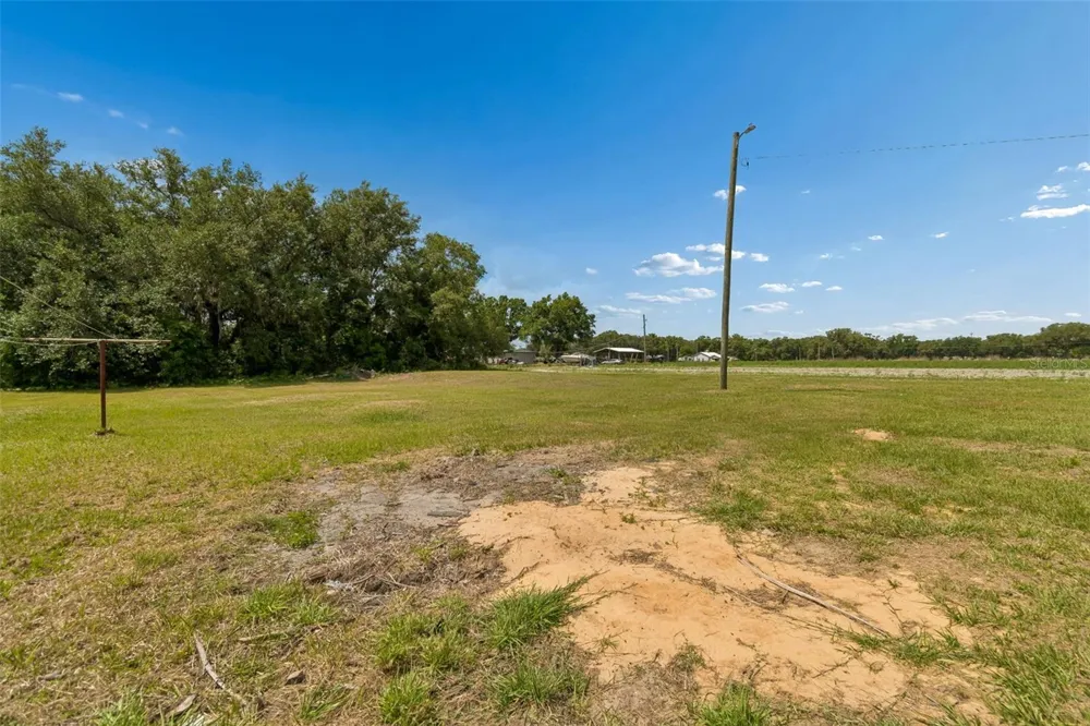 2413 ED BROWN LANE Plant City, FL 33567