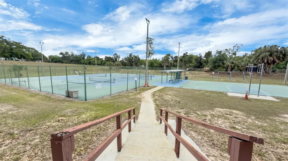 10301 US HIGHWAY 27 #92 Clermont, FL 34711