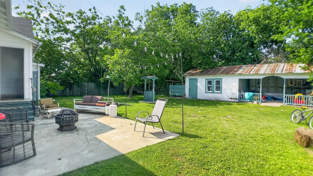240 W Allen Street Bartlett, TX 76511