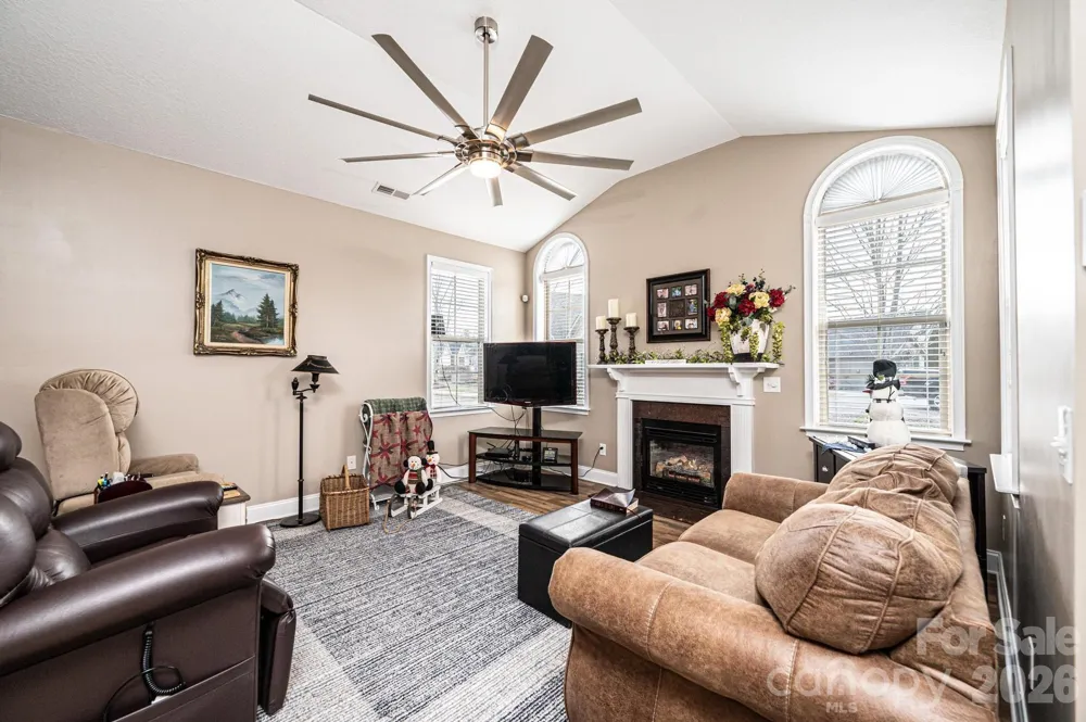 823 Wynnshire Drive #C Hickory, NC 28601