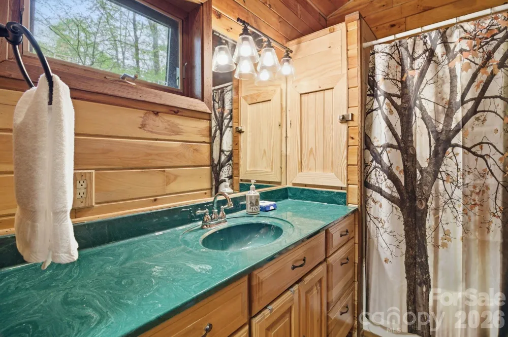 401 Saratoga Boone, NC 28607