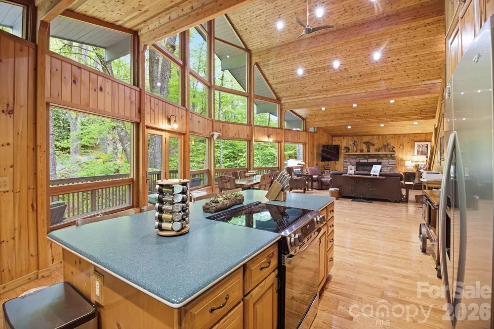 401 Saratoga Boone, NC 28607