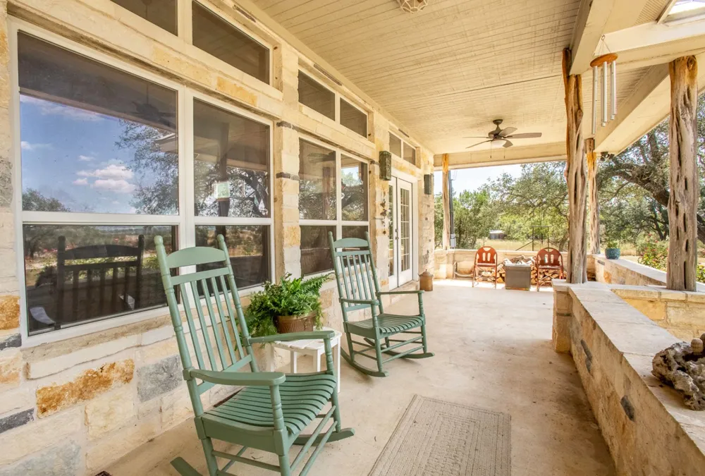 2010 County Road 233 Florence, TX 76527