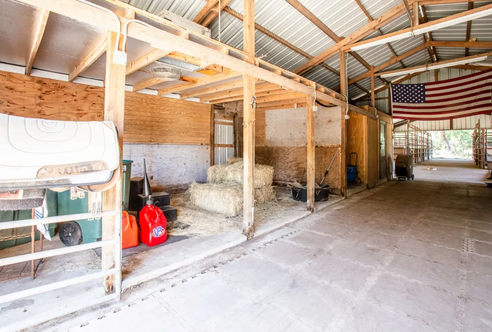 2010 County Road 233 Florence, TX 76527