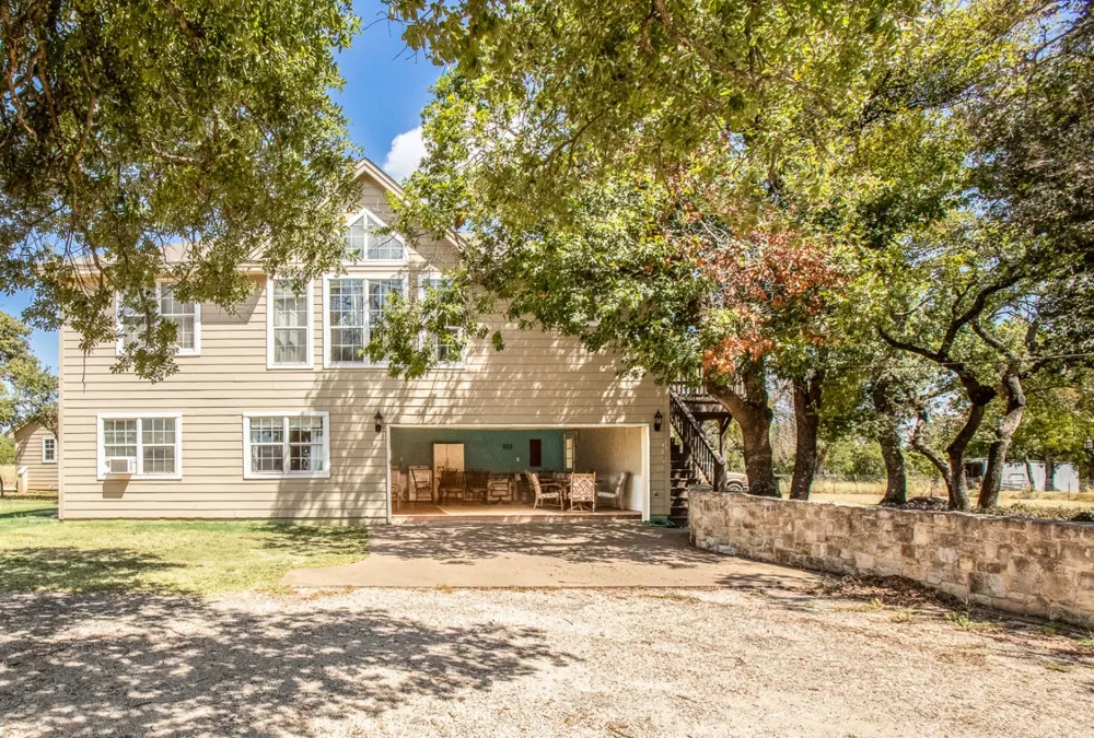 2010 County Road 233 Florence, TX 76527