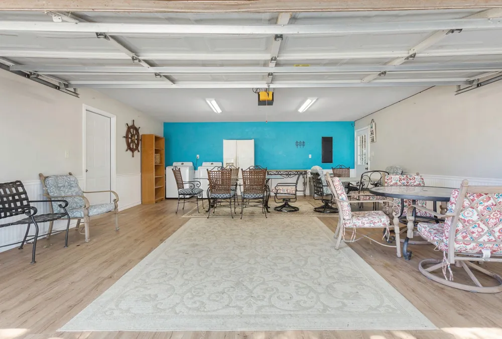 2010 County Road 233 Florence, TX 76527