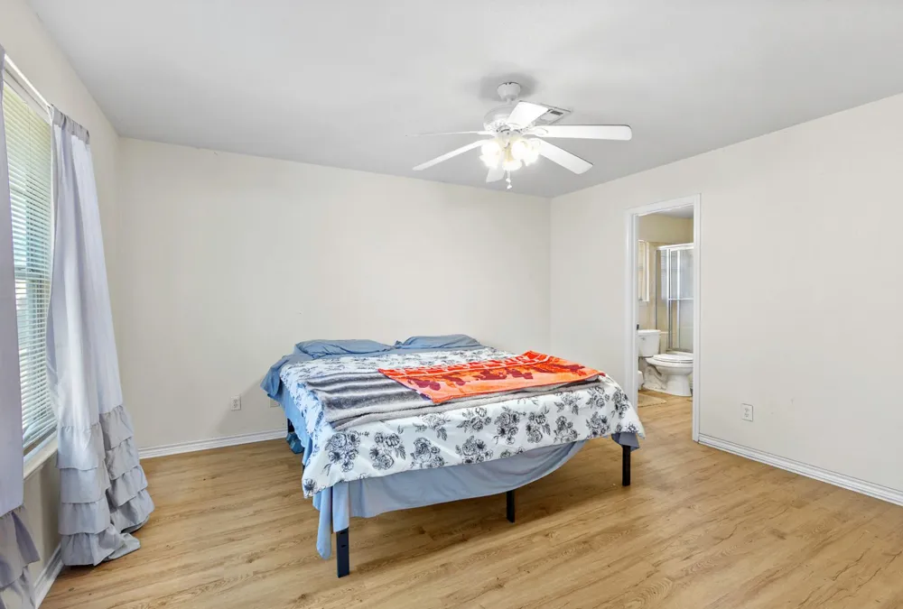 2010 County Road 233 Florence, TX 76527