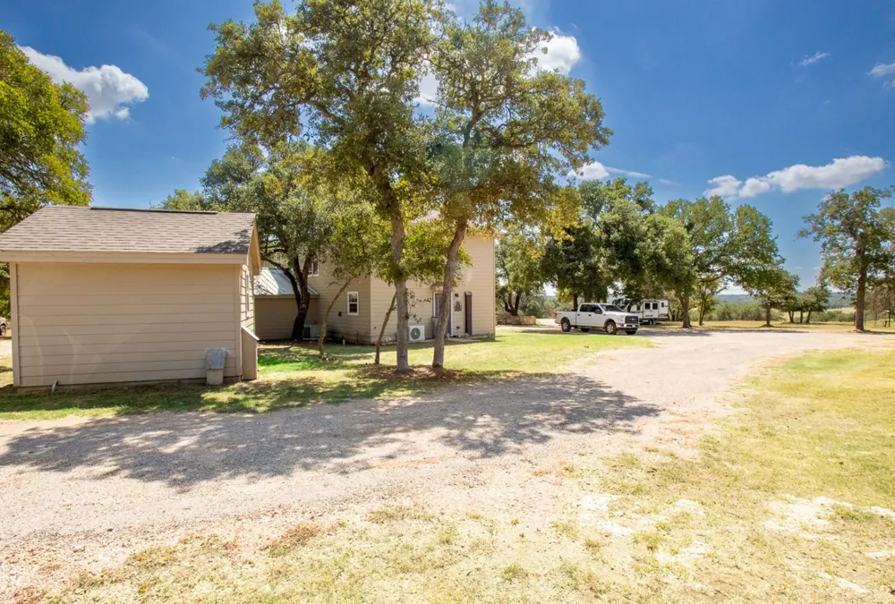 2010 County Road 233 Florence, TX 76527