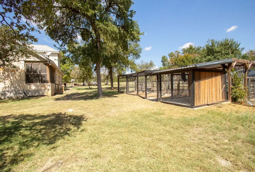 2010 County Road 233 Florence, TX 76527