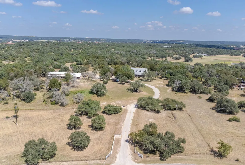 2010 County Road 233 Florence, TX 76527