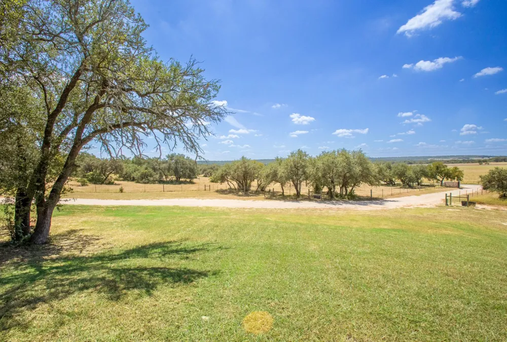 2010 County Road 233 Florence, TX 76527