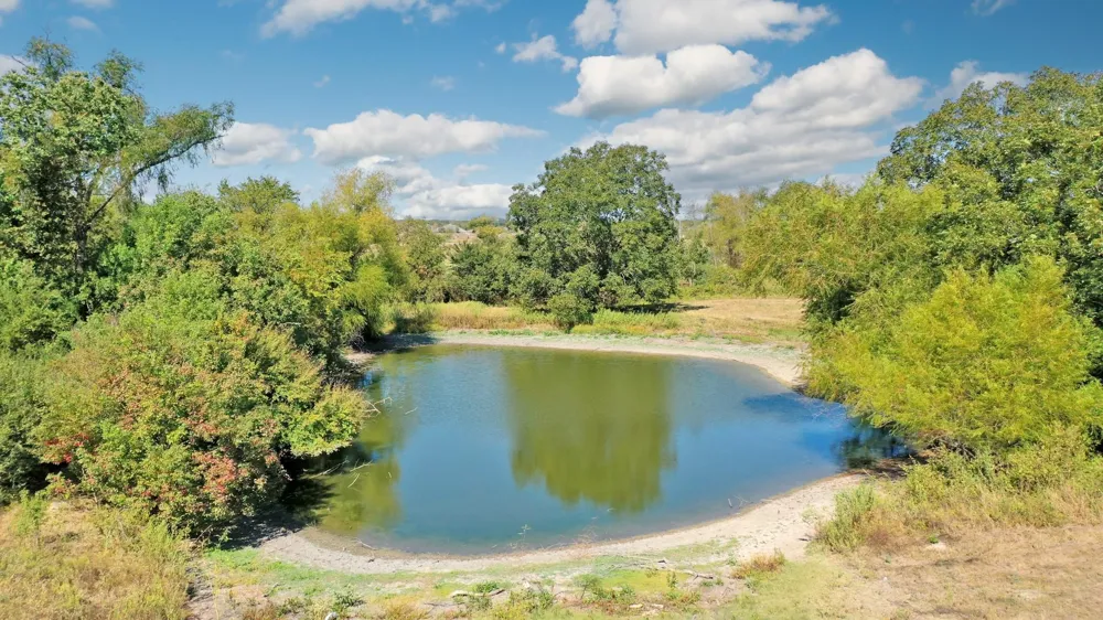 2216 Old Hearne Road Bryan, TX 77803