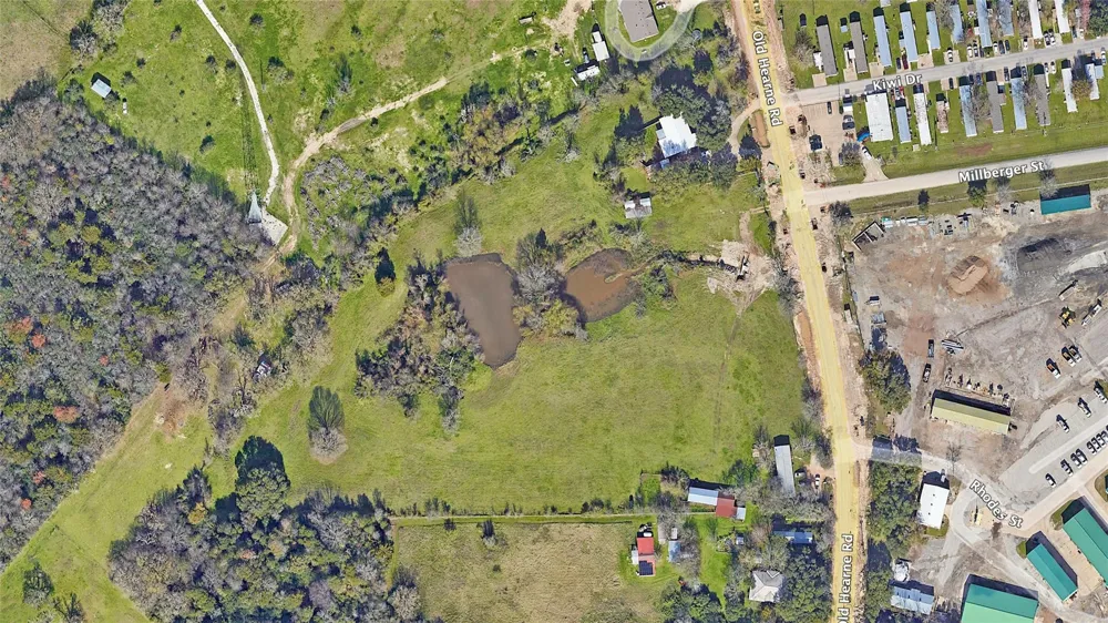 2216 Old Hearne Road Bryan, TX 77803