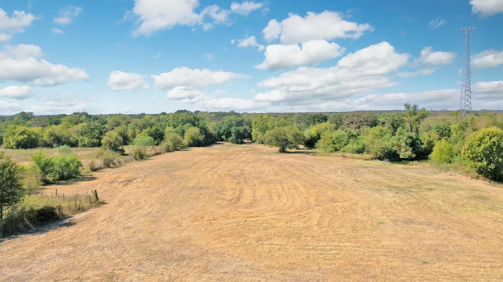 2216 Old Hearne Road Bryan, TX 77803