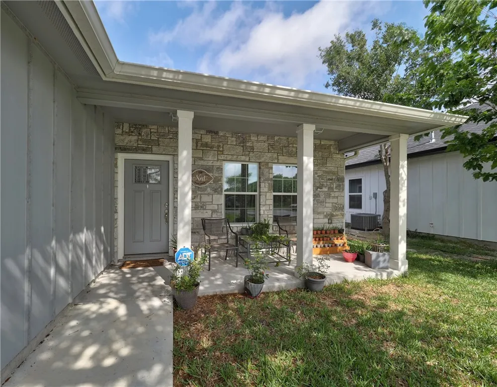 350 10th Street Aransas Pass, TX 78336