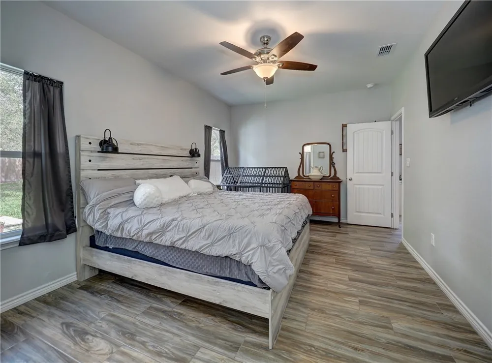 350 10th Street Aransas Pass, TX 78336