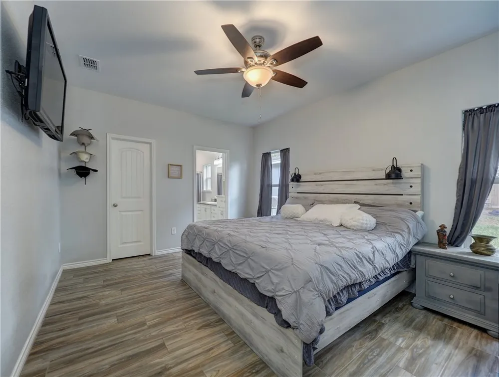 350 10th Street Aransas Pass, TX 78336