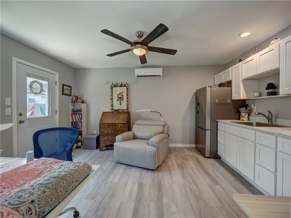 350 10th Street Aransas Pass, TX 78336