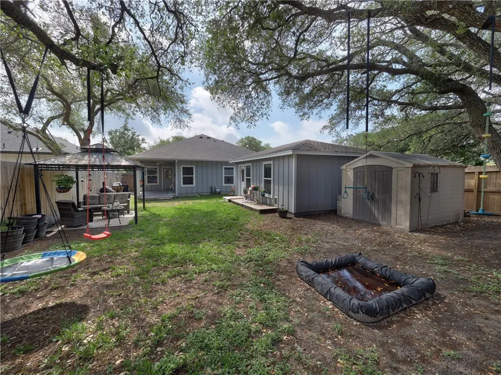 350 10th Street Aransas Pass, TX 78336