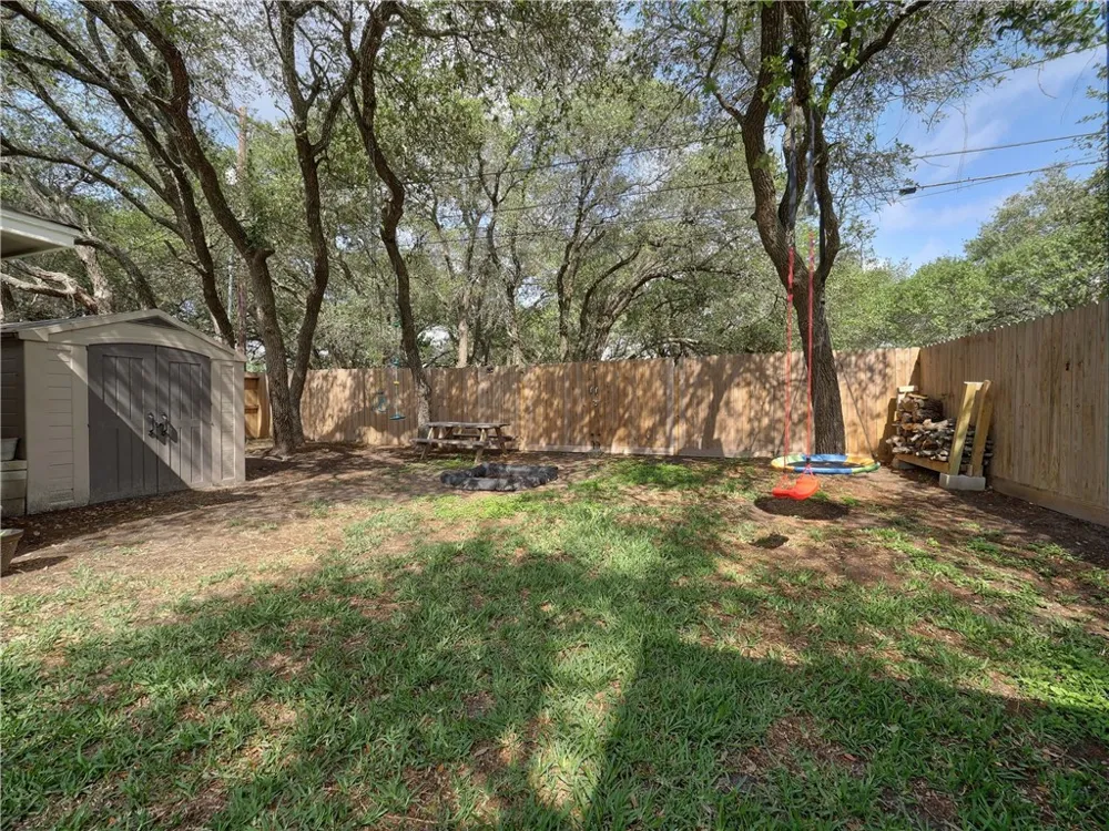 350 10th Street Aransas Pass, TX 78336