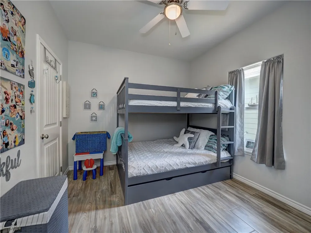 350 10th Street Aransas Pass, TX 78336