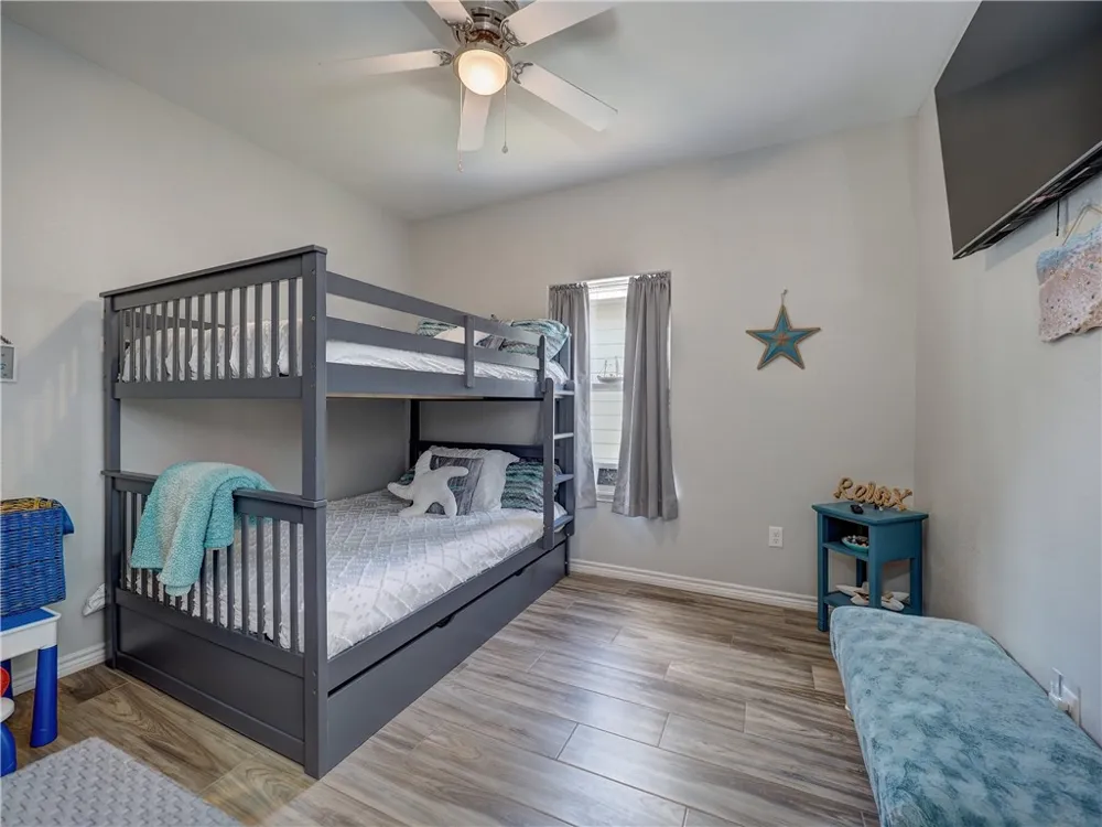 350 10th Street Aransas Pass, TX 78336