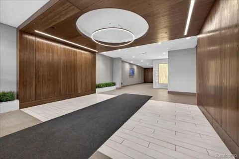 801 W Ann Arbor Trail #301