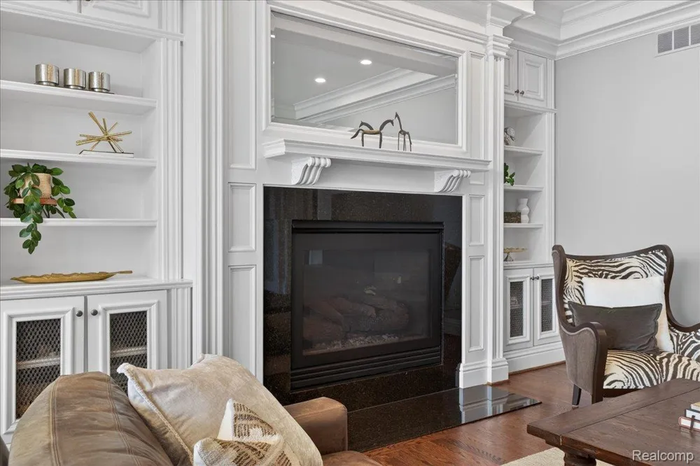 801 W Ann Arbor Trail #301 Plymouth City, MI 48170