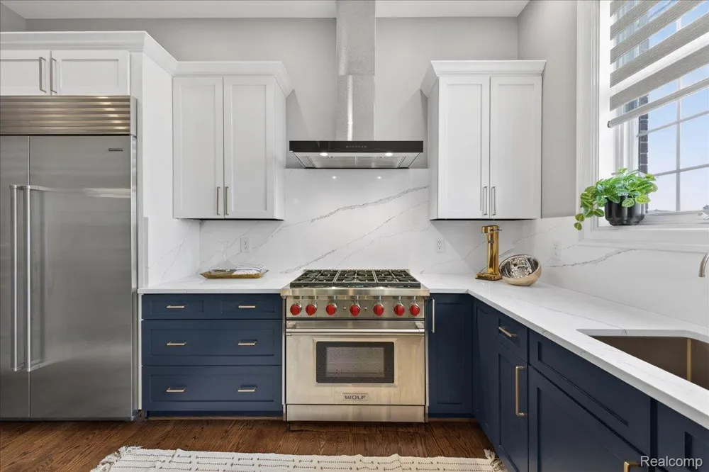 801 W Ann Arbor Trail #301 Plymouth City, MI 48170