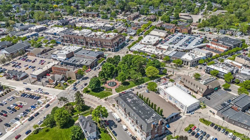 801 W Ann Arbor Trail #301 Plymouth City, MI 48170