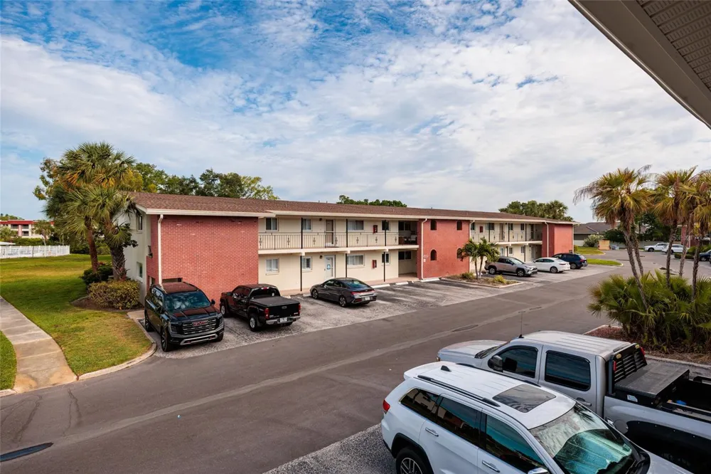 4550 OVERLOOK DRIVE NE #154 St Petersburg, FL 33703