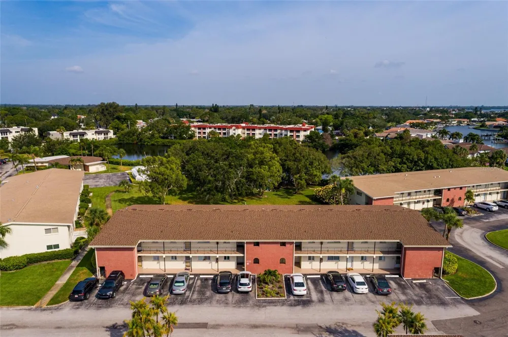 4550 OVERLOOK DRIVE NE #154 St Petersburg, FL 33703