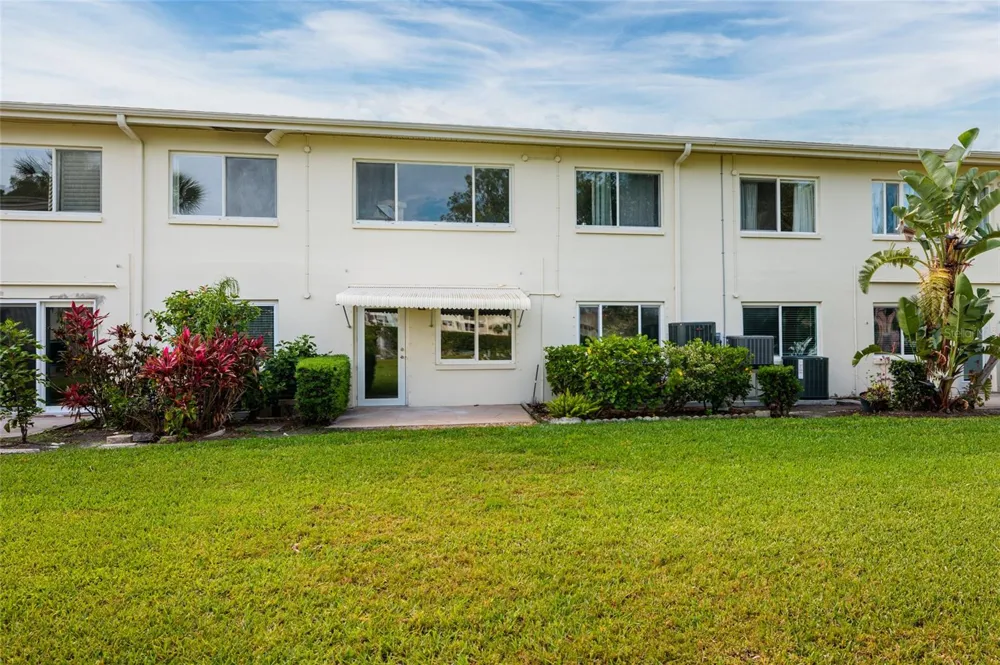 4550 OVERLOOK DRIVE NE #154 St Petersburg, FL 33703
