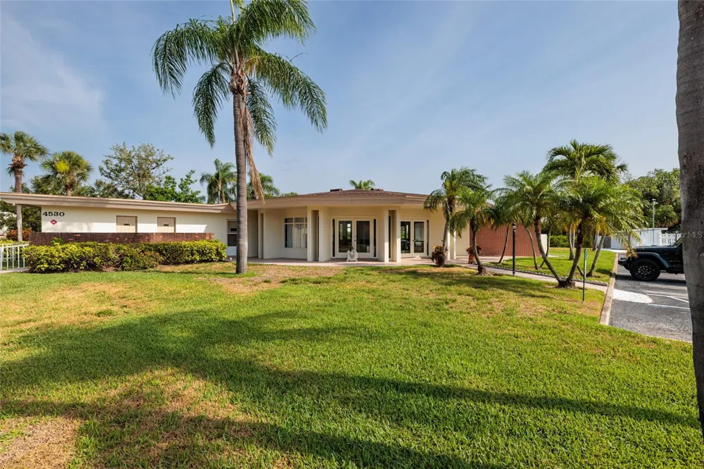 4550 OVERLOOK DRIVE NE #154 St Petersburg, FL 33703