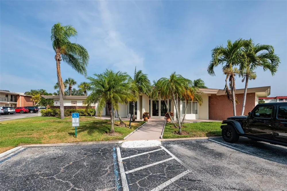 4550 OVERLOOK DRIVE NE #154 St Petersburg, FL 33703